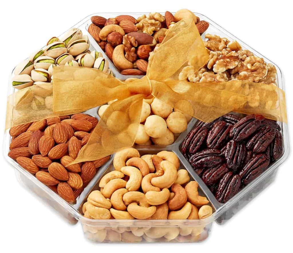 Types of Iranian nuts and dried fruits